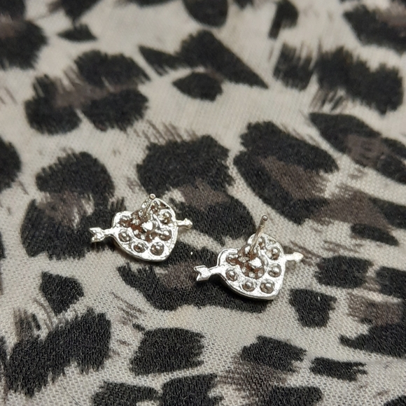 NWOT Kids or Adult earring - Picture 2 of 3